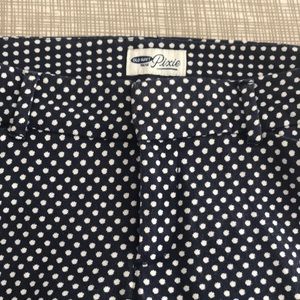 Classic navy and white polka dot pixie pant
